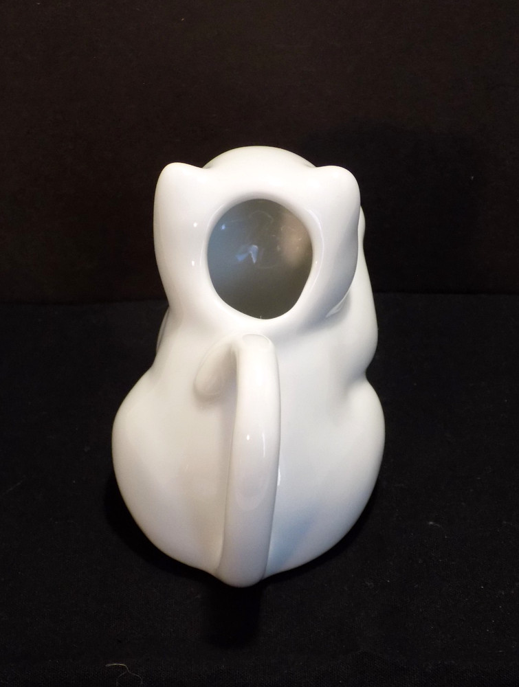 Mini White Ceramic Cat Kitty Shape Creamer Pitcher Paw Spout Tail Handle