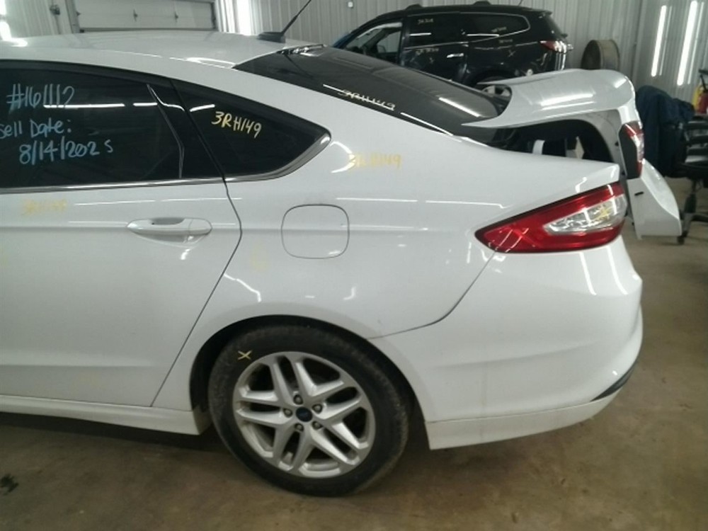 FUSION 2014 High Mounted Stop Light 104929724