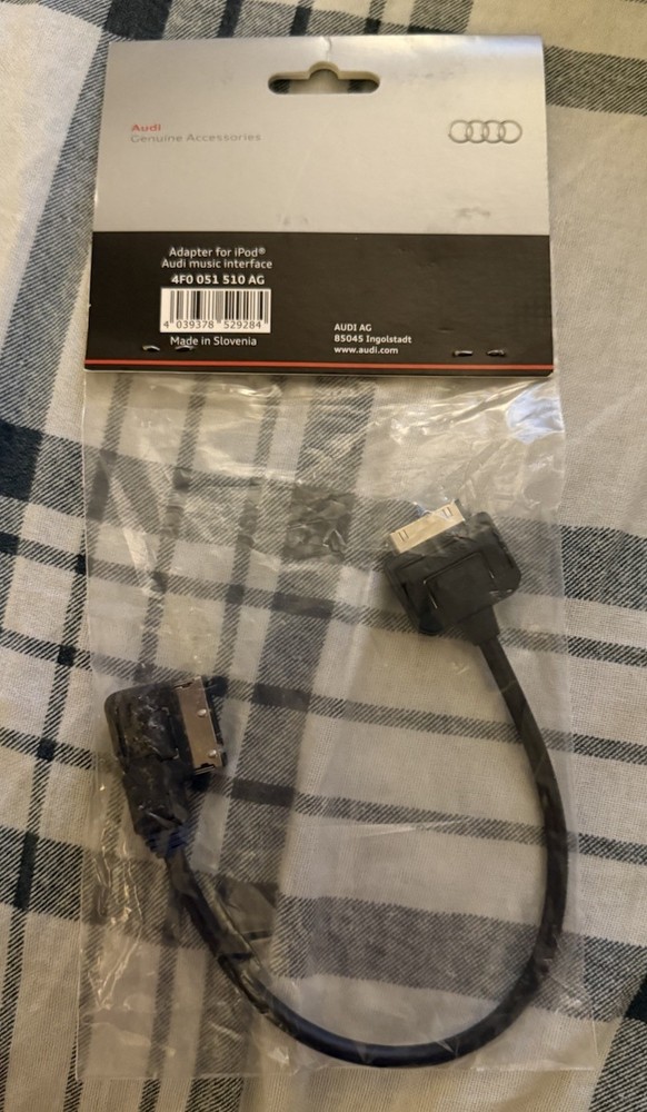 Genuine Audi Music Interface Adapter For iPod 30 Pin Connector Cable