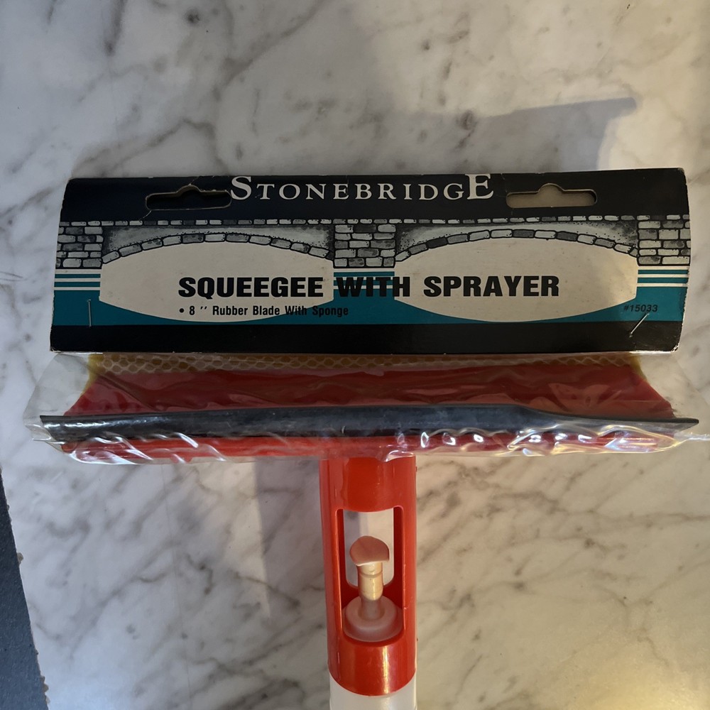 Stonebridge Squeegee with Sprayer 8in Rubber Blade