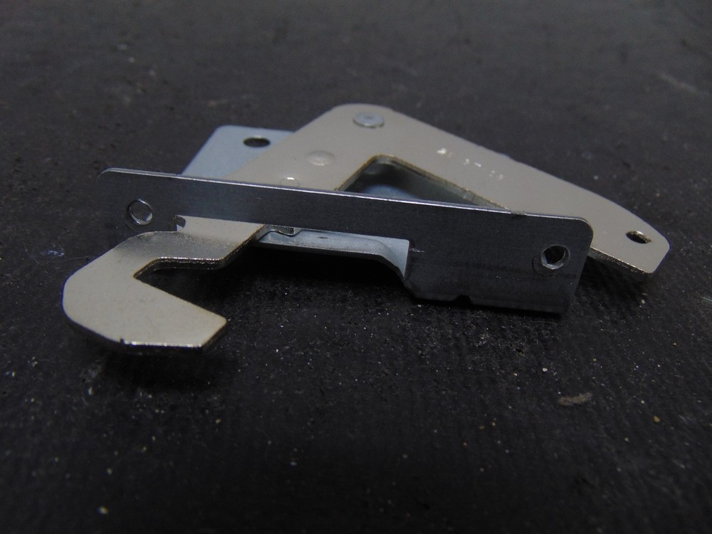 Maytag Range MFES6030RZ Latch 9761013