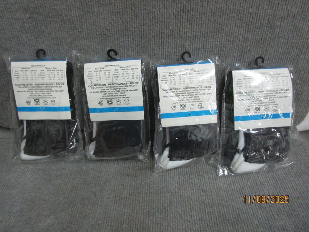 (4) Pair CPR Compression Socks Black & White Size Small