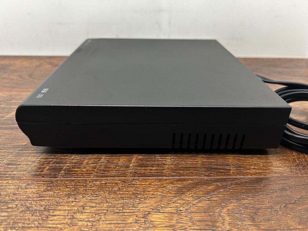 Capello Model CVD2216BLK Compact DVD/CD w/Remote