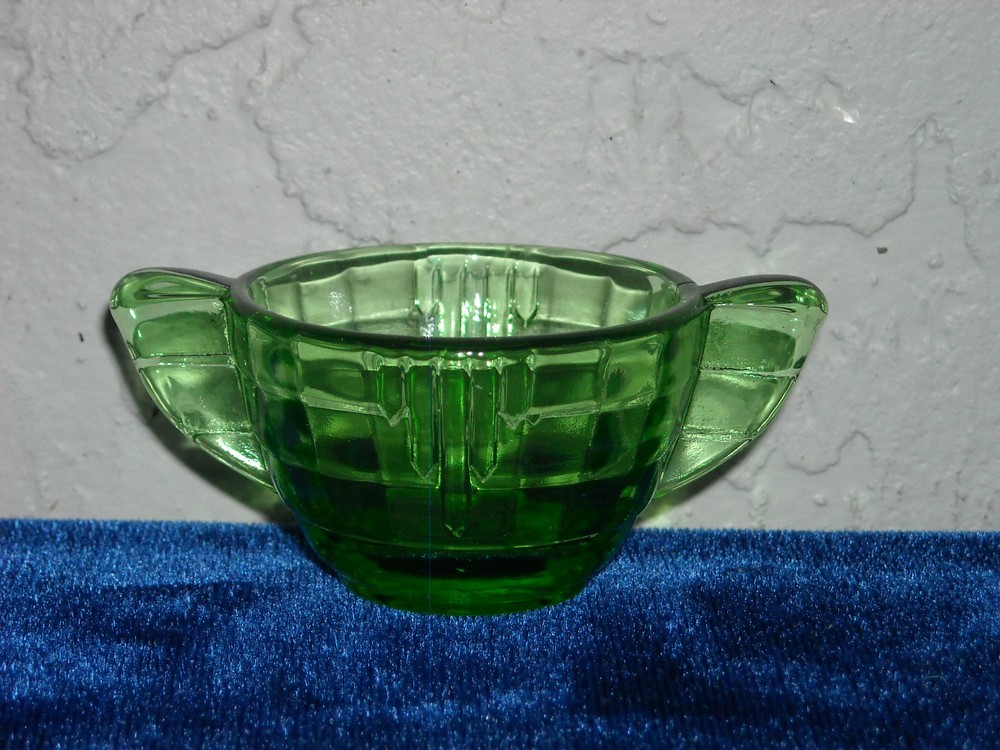 Akro Agate Small Stacked Disc and Interior Panel Sugar  Green