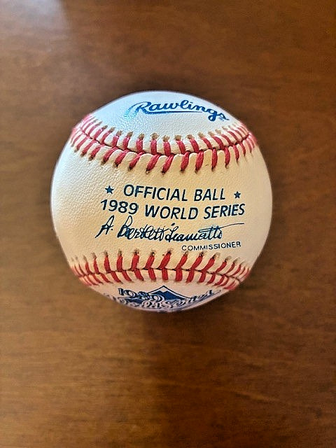 1989 Official Rawlings World Series Baseball A's/Giants (Earthquake Series)