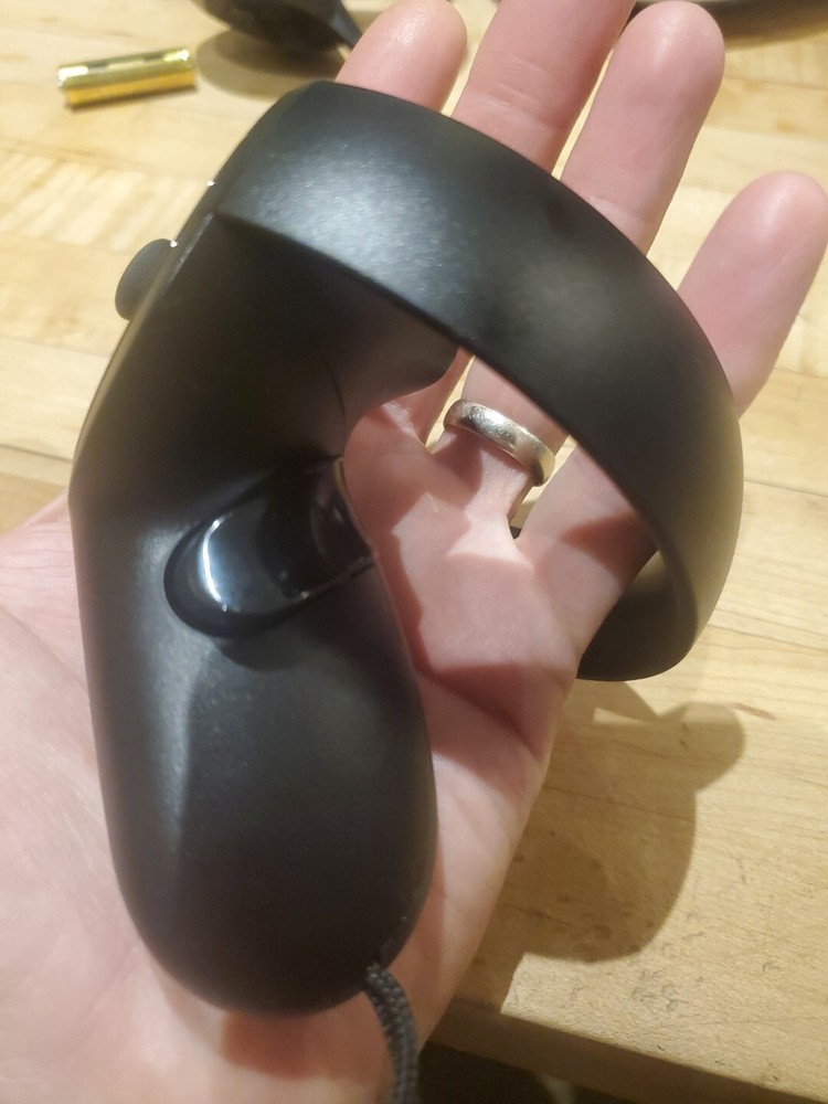 Genuine Oculus Rift cv1 Controller (Left Only)