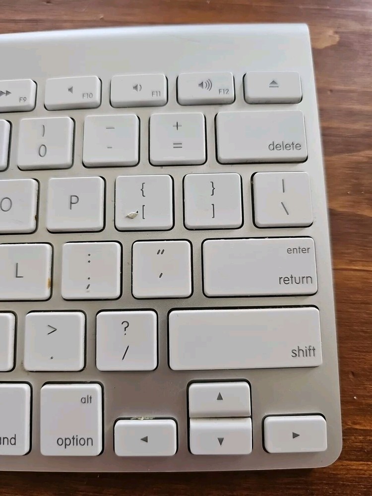 Genuine Apple A1314 Wireless Bluetooth Keyboard Un-tested