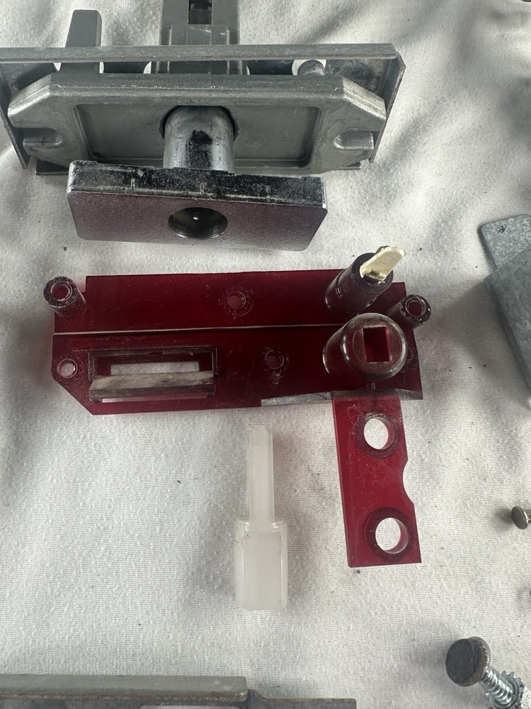 DIXIE NARCO 368 SODA VENDING MACHINE COIN INSERT BEZEL ASSEMBLY COMPLETE