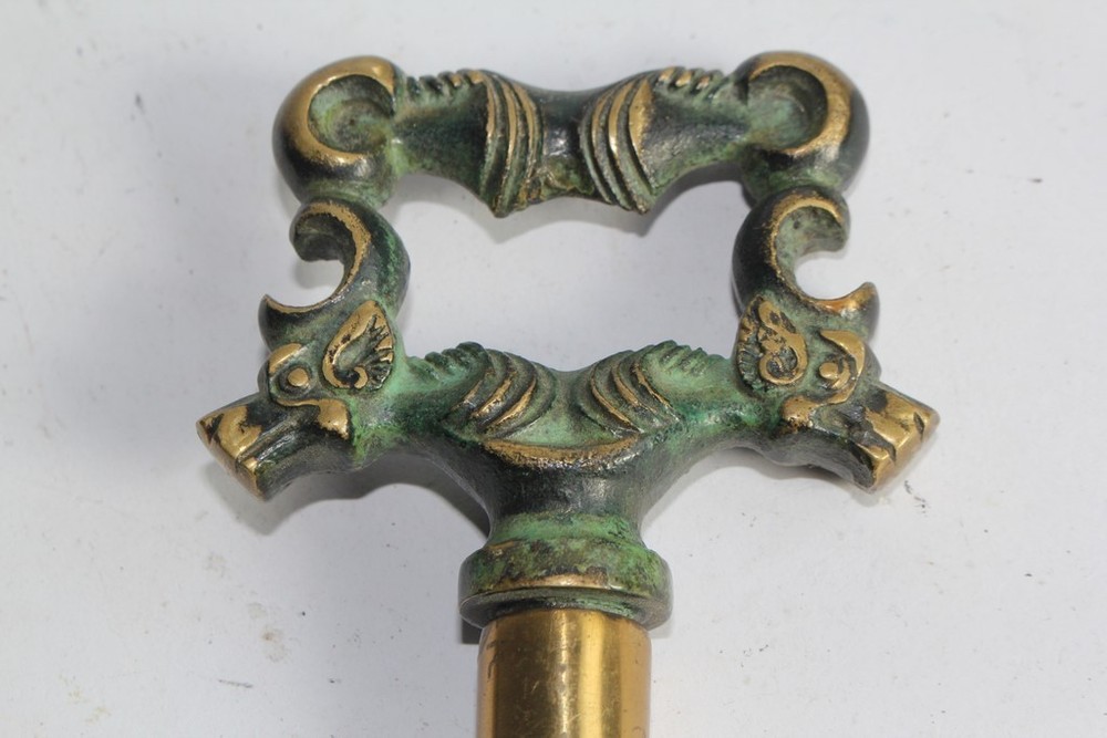 Antique corkscrew key (49481)