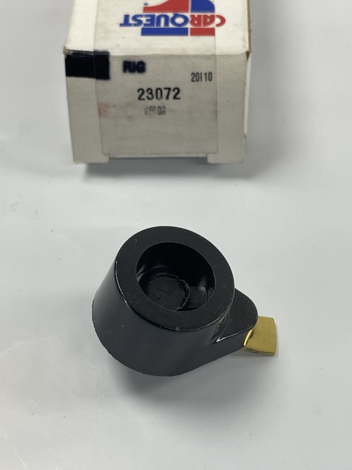 Distributor Rotor 23072 from Carquest cross reference Standard # DR158T