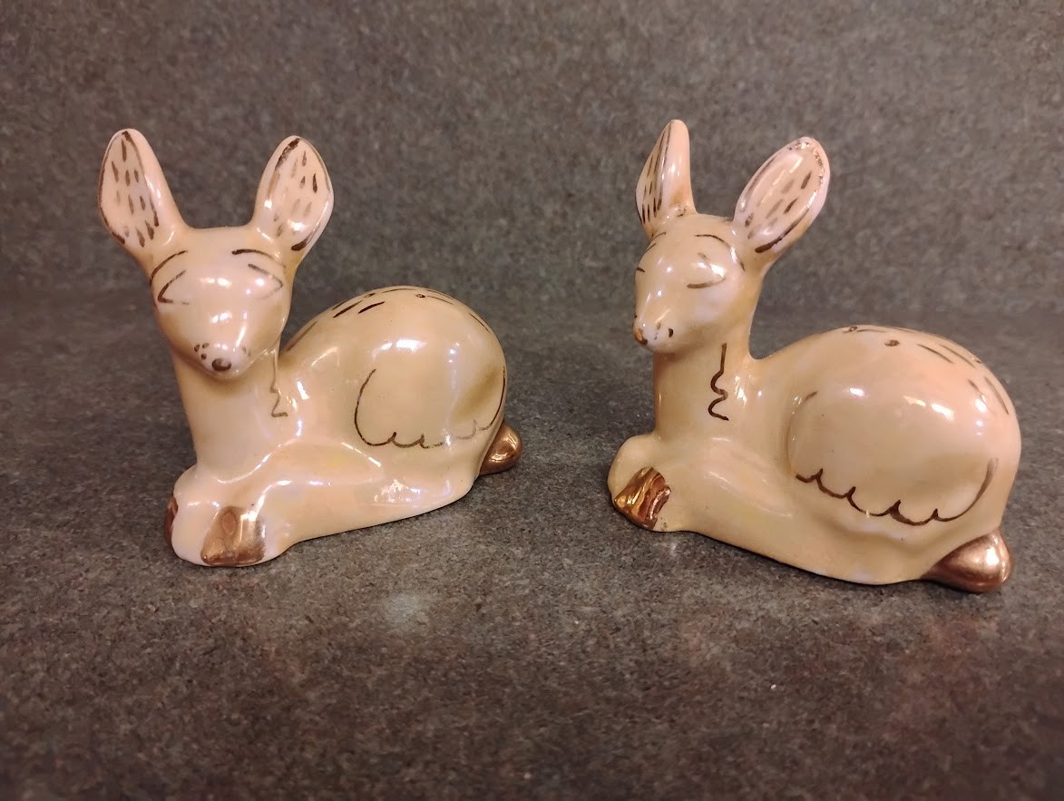 VINTAGE KITSCH YELLOW BAMBI DEER SALT AND PEPPER SHAKERS - 1950's MADE IN JAPAN