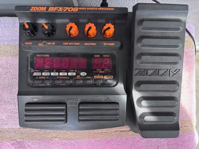 Zoom BFX-708 Bass Effects Processor SEE DESCRIPTION