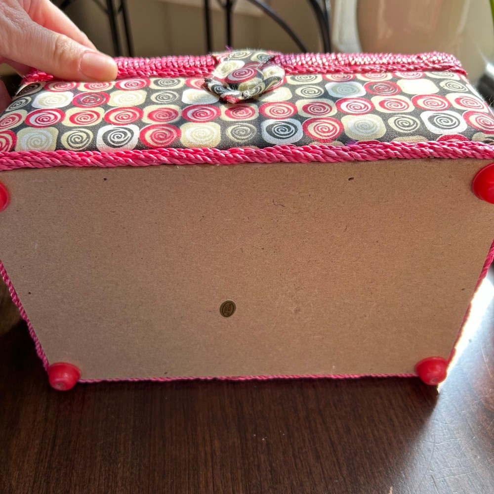 Wicker Sewing Basket Complete with Insert Tray & Extras