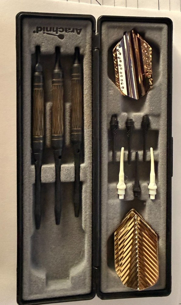 ARACHNID SOFT TIP DARTS with Brass Collar, includes extra tips