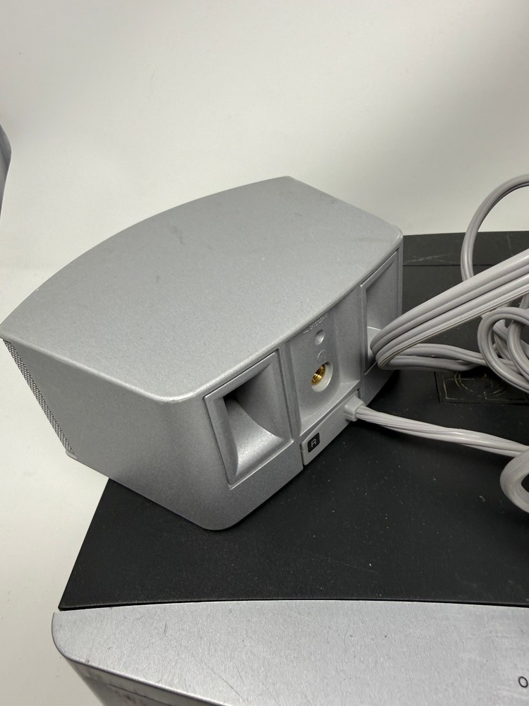 BOSE AV3-2-1 II Series DVD/CD Media Center No Remote