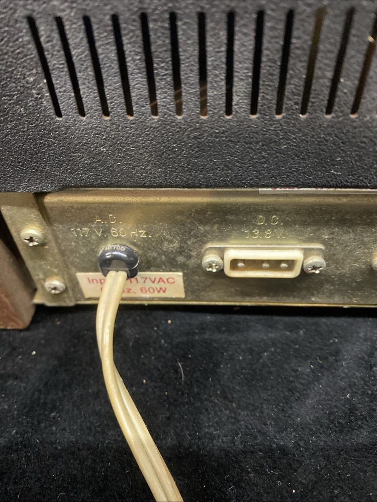 FANON FANFARE 880 Solid State Transceiver Powers On Untested Sold As Is