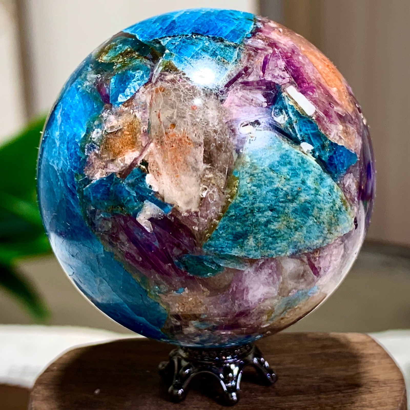 155G Natural Blue Aptite +Sun Stone purple lepidolite Sphere mineral sample