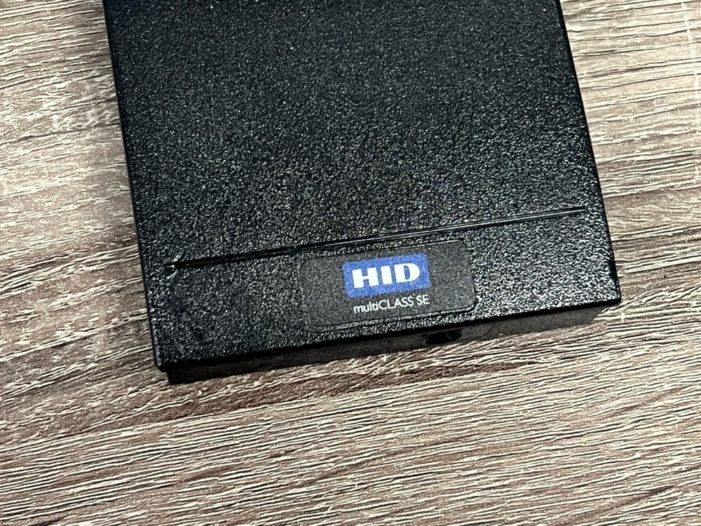 HID 920MPTEKMA0GA multiCLASS RP40EKTB Wall Switch Reader