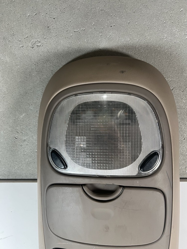 1997-2003 Ford Excursion Expedition Overhead Console Dome Light Beige Brown