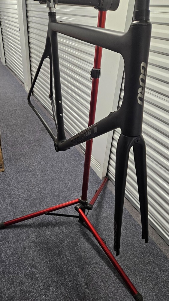 2013 Guru Photon HL -frame and fork - XL size -Mint