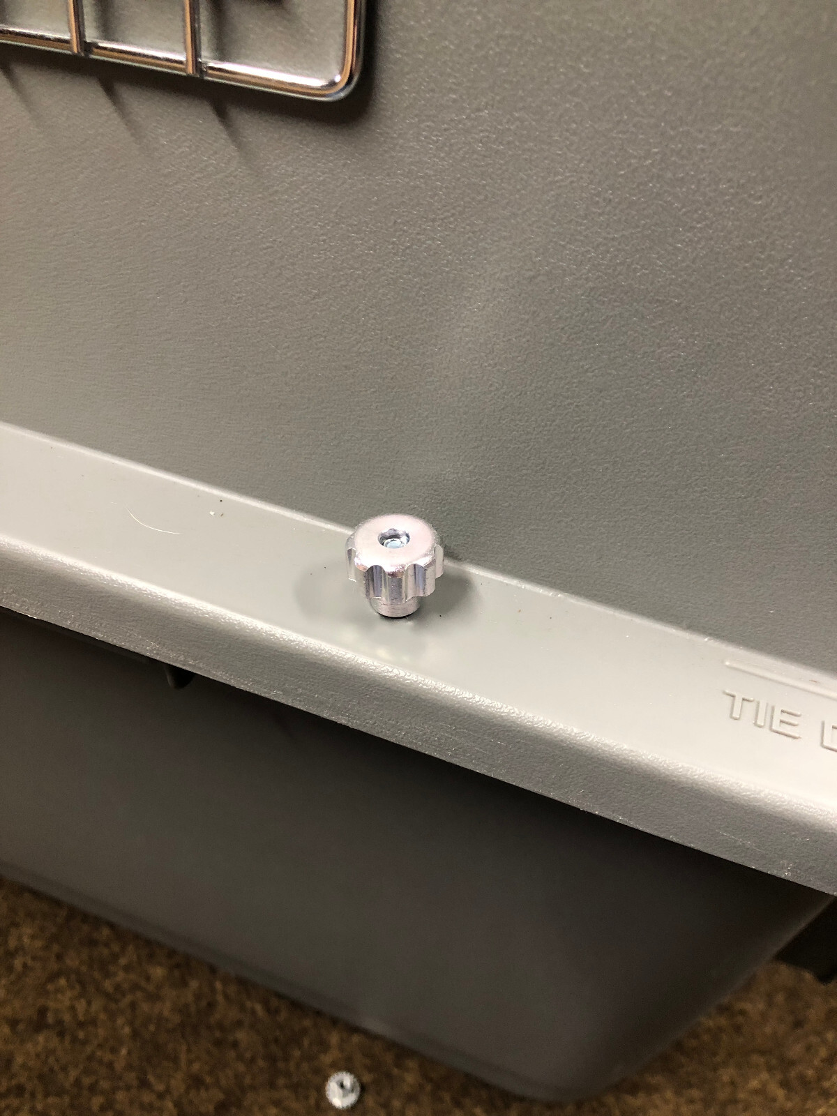 Fasten Tight - Kennel/Crate Metal Hardware Fasteners- Nuts Bolts Silver-8pk