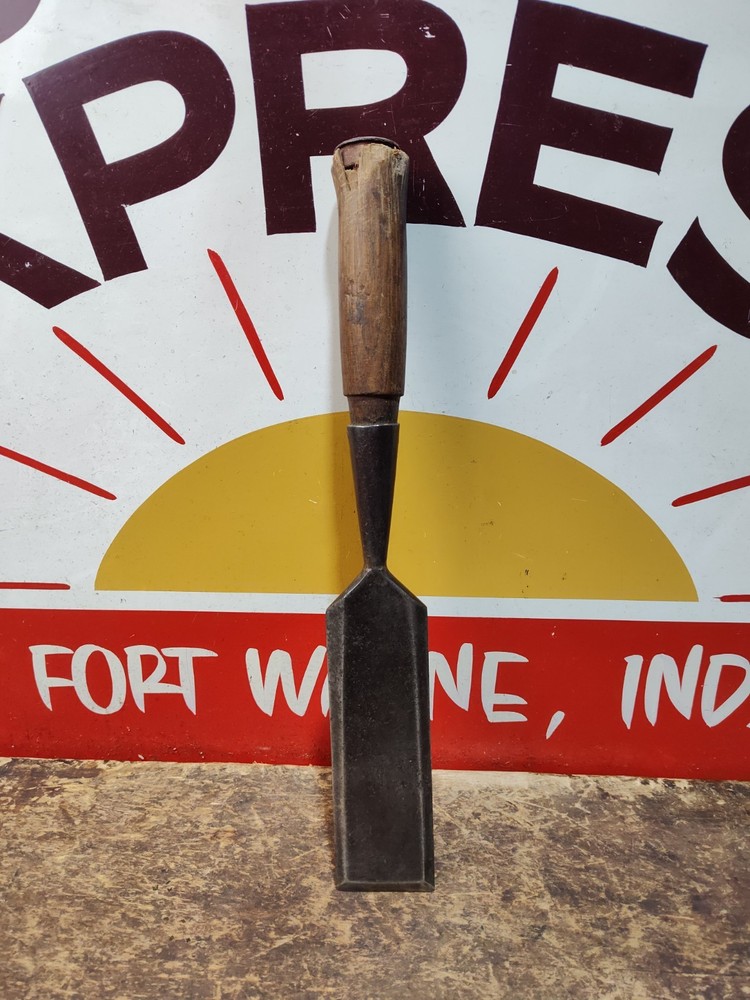 Early Clear Cut 2" Bevel Edge Socket Framing Chisel Timber Slick