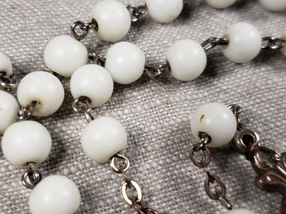 Beautiful Rosary Saint John Paul II Pope Benedict White Beads Christian Gift C45