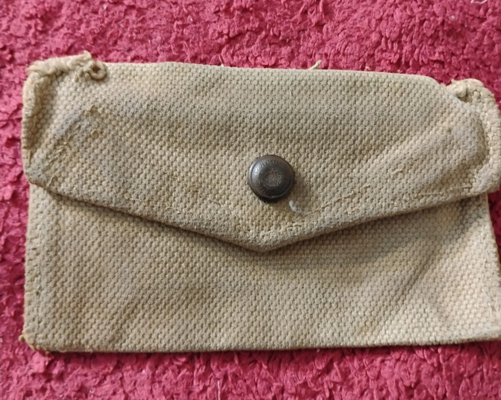 WWII US ARMY  M1942 British Made FIRST AID CARRY BELT POUCH For USE AT D-Day