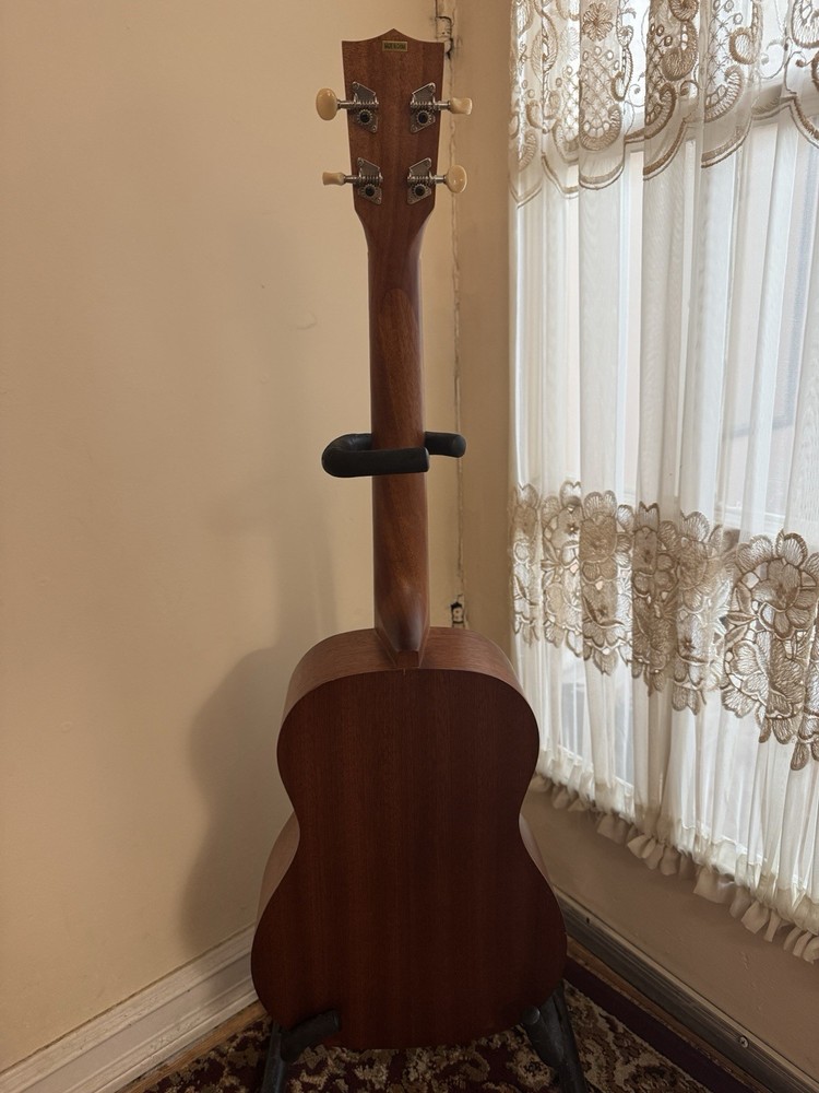 Kala MK-B Makala Classic Baritone Ukulele