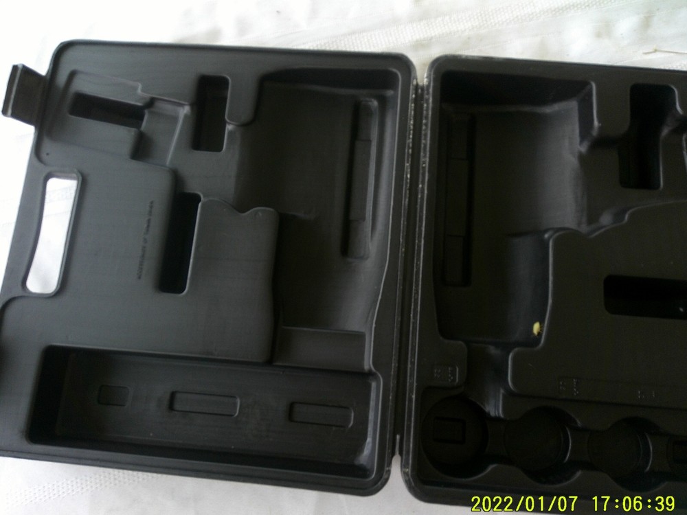 VINTAGE HARD SHELL PLASTIC EMPTY CHICAGO PNEUMATIC CASE