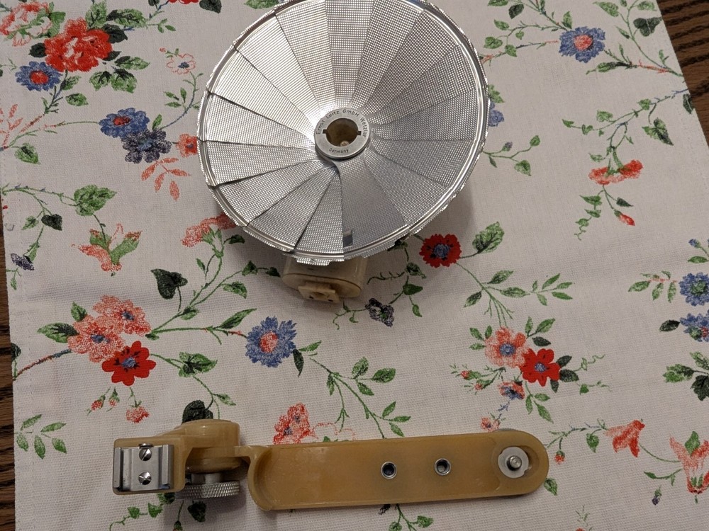 Leitz Wetzlar Leica CTOOM Camera Right Angle Adjustable Flash Bracket w flash