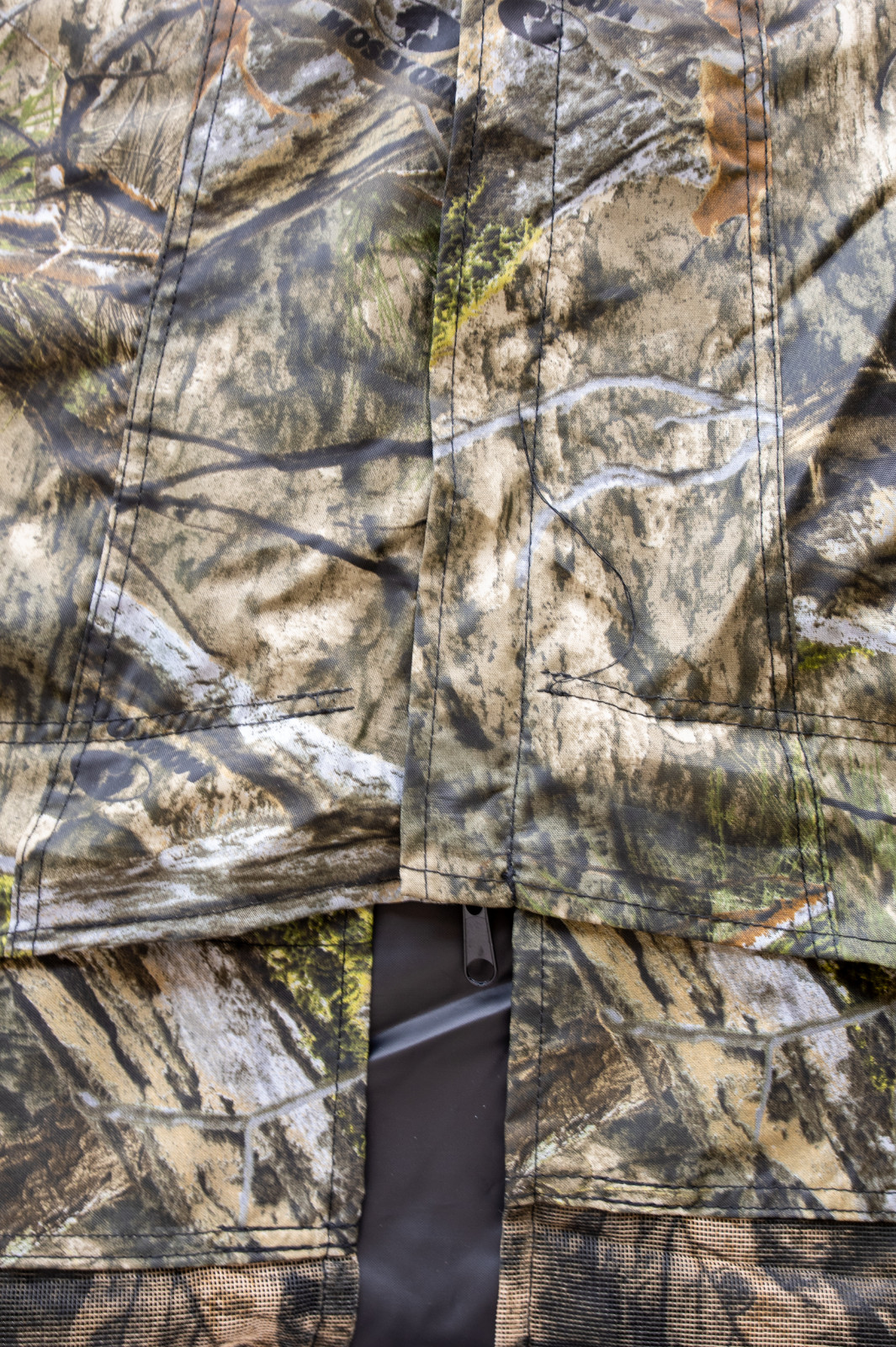 Tree Stand Blind Chameleon Includes the TM100 Tree Mount Mossy Oak DNA