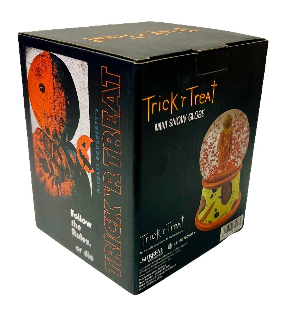 Trick 'r Treat Mini Snow Globe