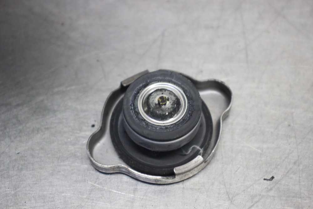 03-05 SUZUKI SV1000 Engine Radiator Cap