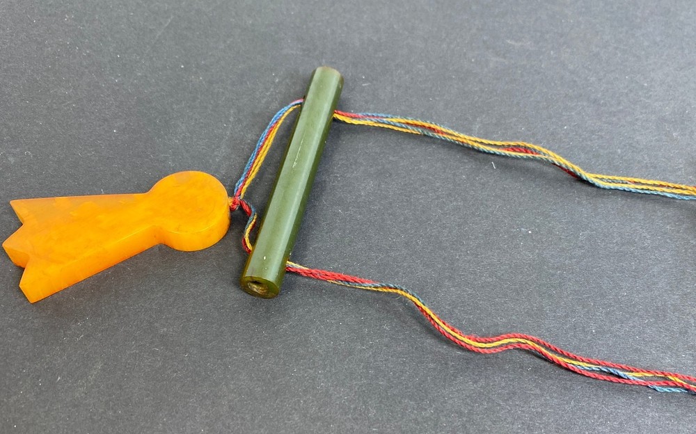 Bakelite String Puzzle Game Optical Illusion Rare Vintage