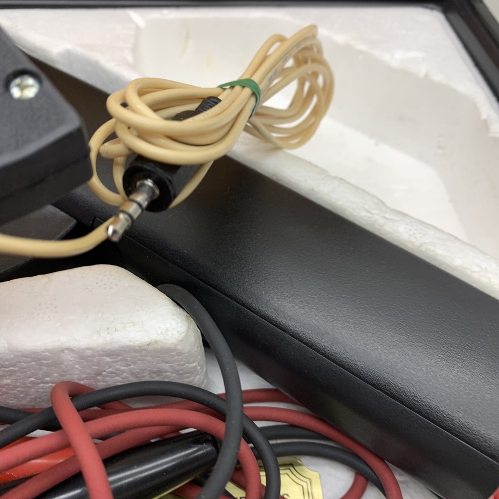 F.W Bel UM-7900 Utility Master Multifunction Clamp Meter