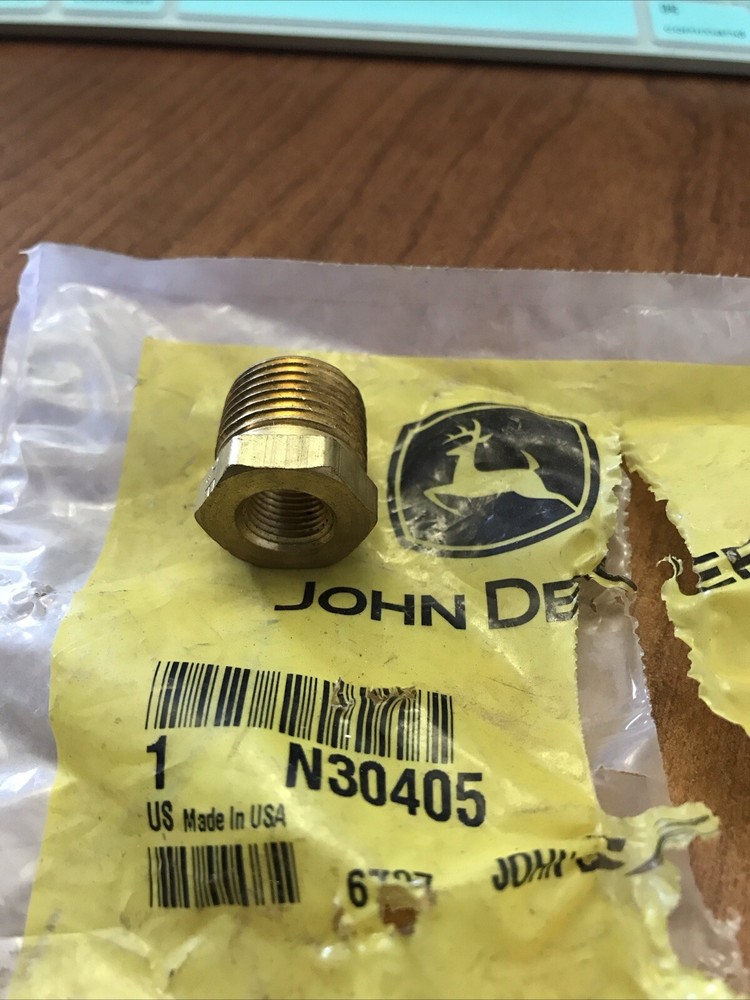 John Deere Adapter Fitting - N30405