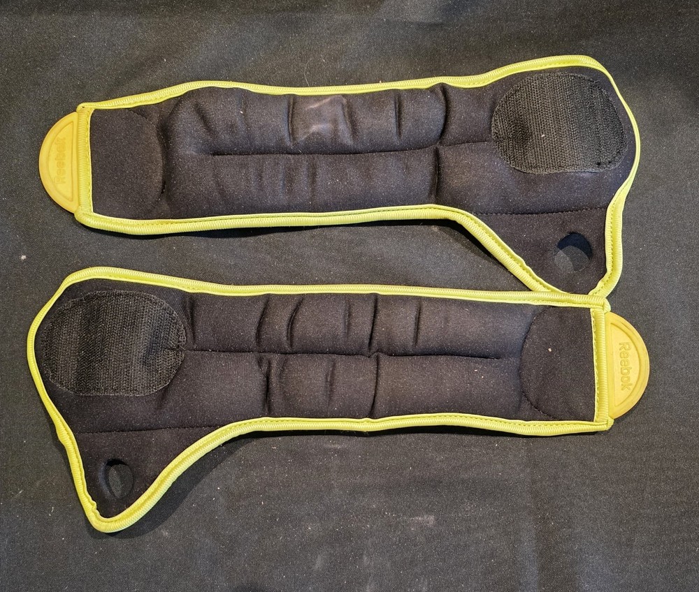 Reebok Adjustable Ankle/Wrist Adjustable Weight Set With Thumb Loop