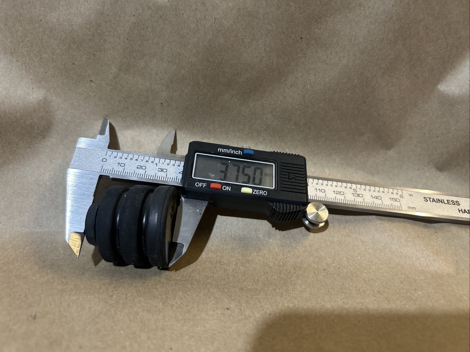 Refrigeration Compressor Mounting Rubber Damper Grommets Lot of 4