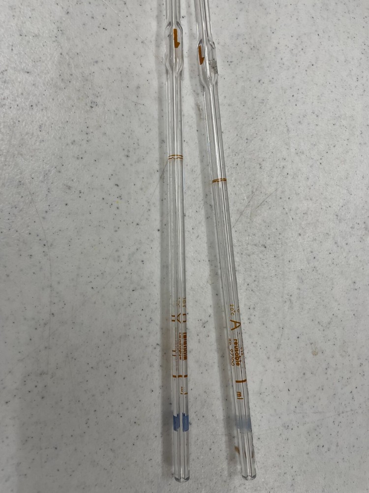 Assorted glass laboratory pipets