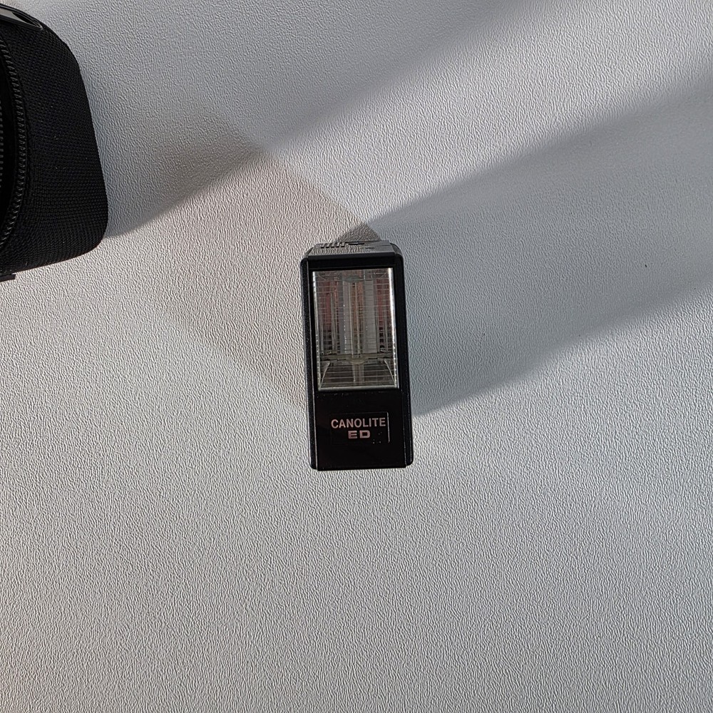 Canon Canolite ED Flash With Case Working