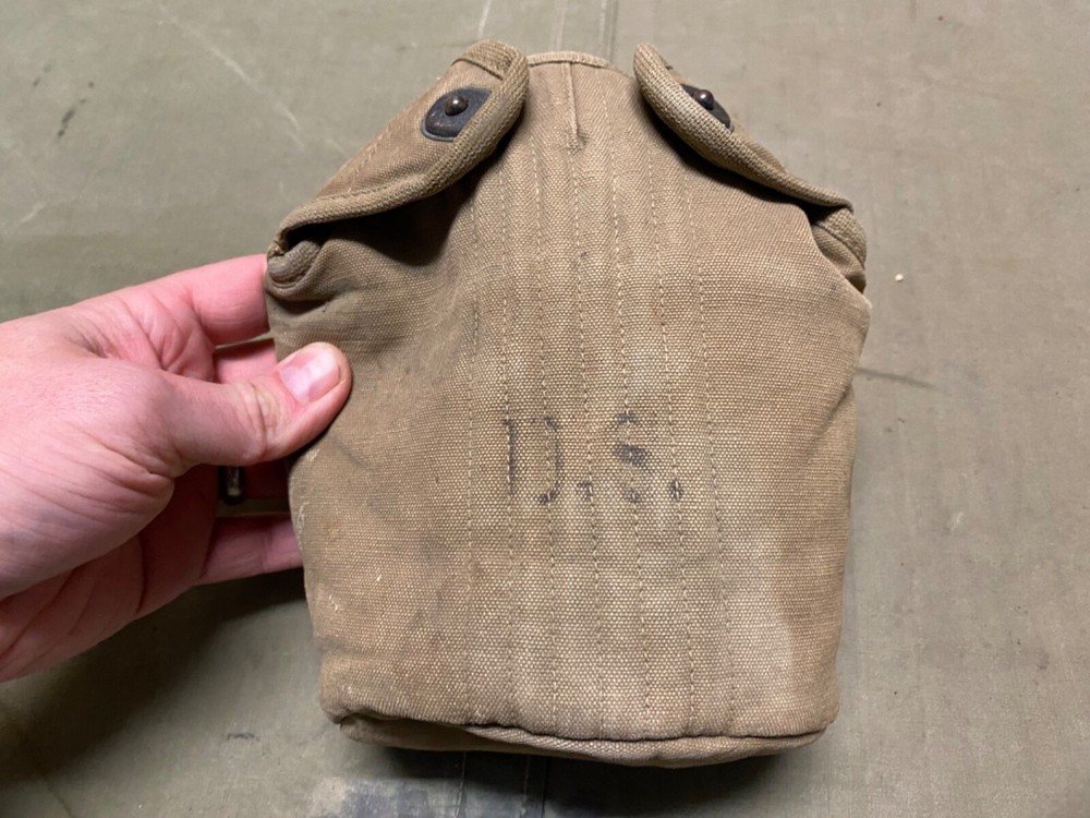 ORIGINAL WWII US AIRBORNE PARATROOPER DISMOUNTED CANTEEN COVER-1942, G&RCO