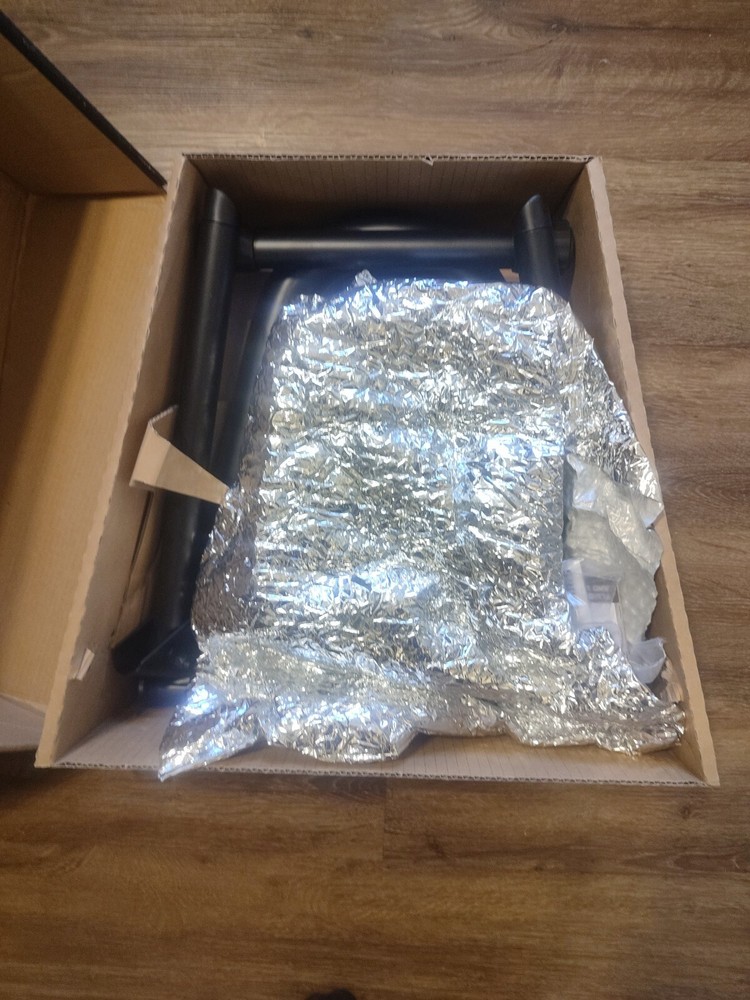 Saris Fluid 2 Bicycle Trainer Smart Equipped - 9907T