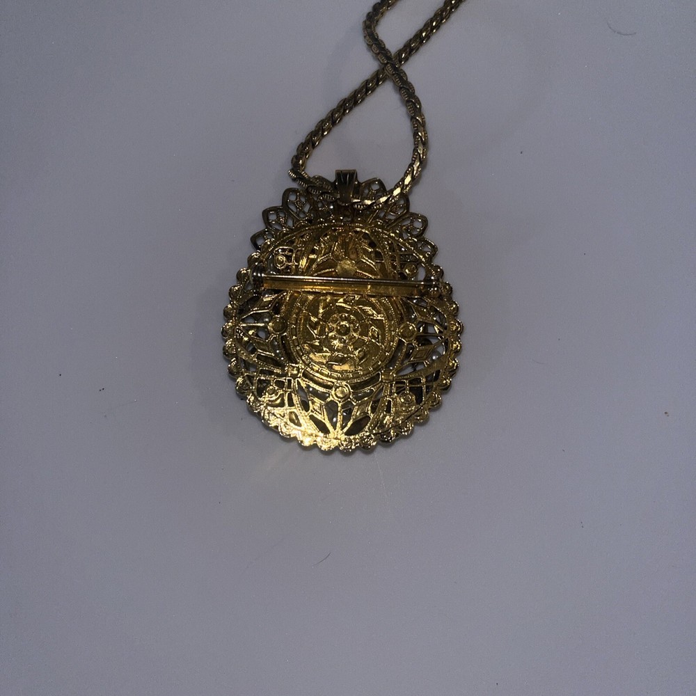Very Nice Brooch With A Chain