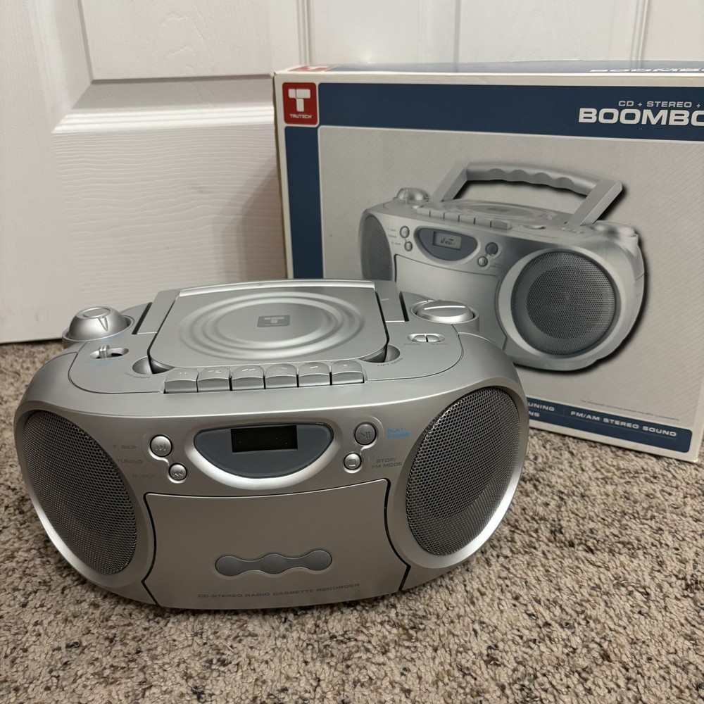 TRUTECH CD + STEREO BOOMBOX  FM / AM OPEN BOX