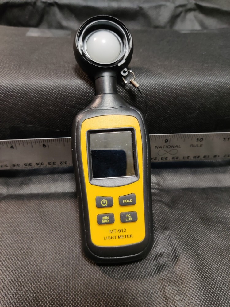 Urceri digital Light meter handheld 4 digit color lcd screen