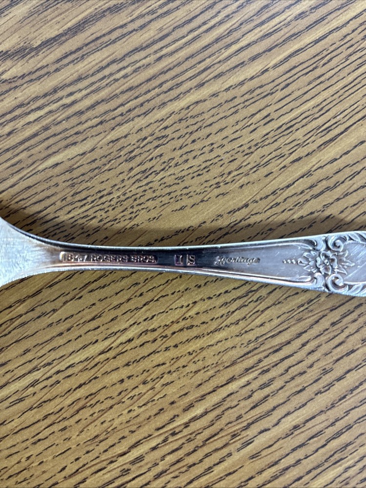 I.S. HERITAGE 1847 Roger Bros Silverplate Serving Spoon & Slotted Serving Spoon