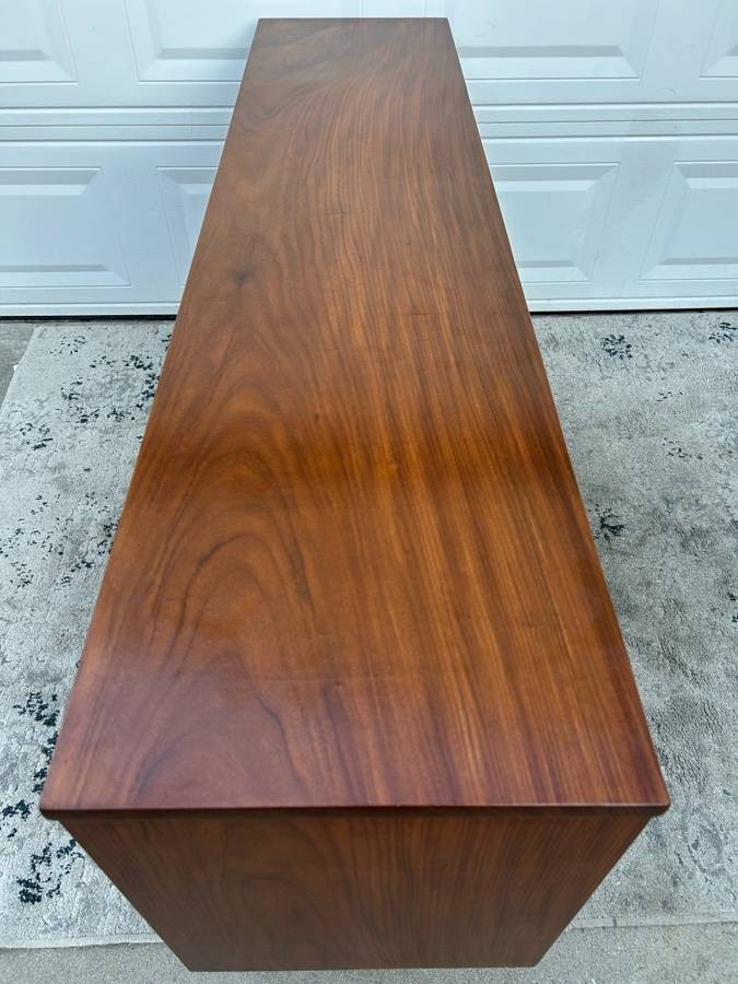 Mid Century Modern Credenza/Sideboard/Buffet