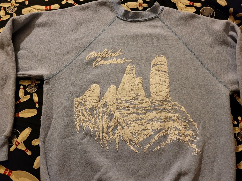 CARLSBAD CAVERNS VINTAGE SWEATSHIRT LARGE TEE SUPER NICE