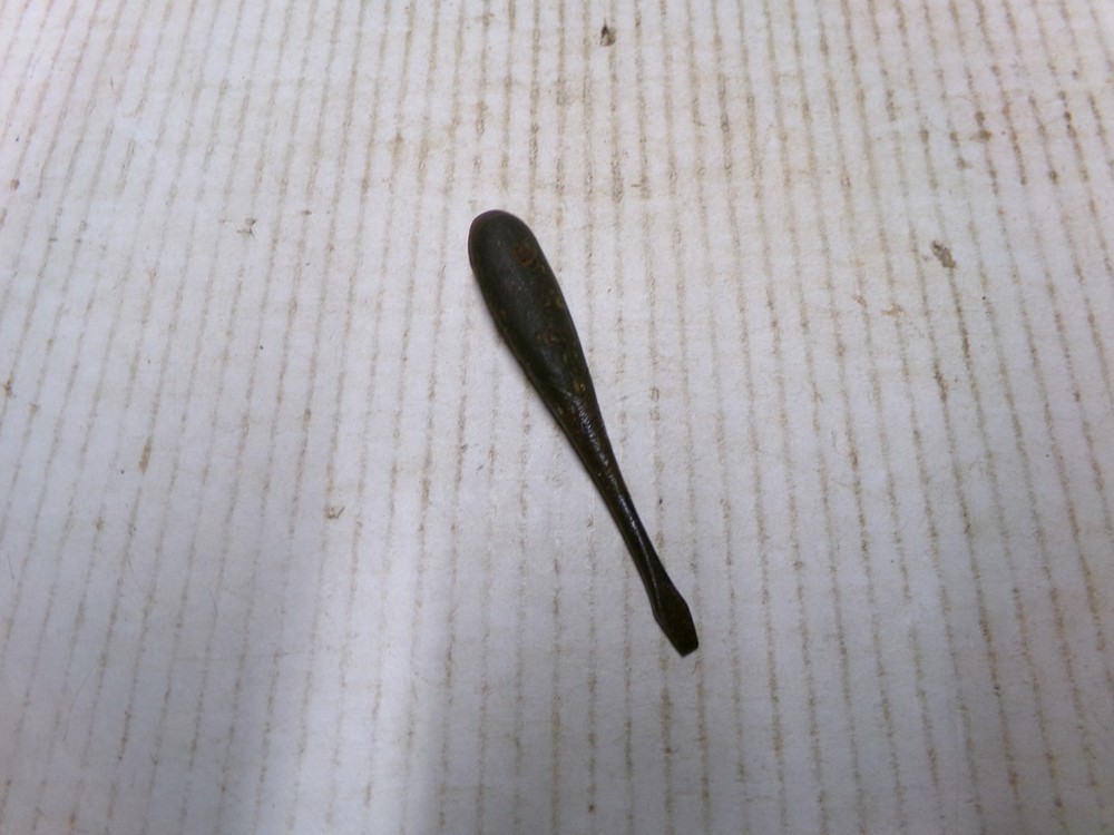 Vintage 3 7/8" Perfect Handle Screwdriver